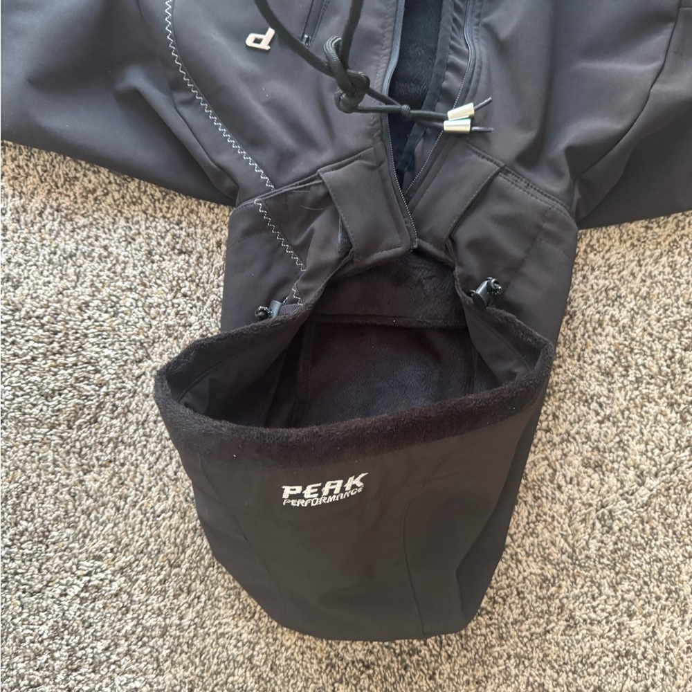 Peak Performance Large, Waterproof, Lined Jacket. - image 2